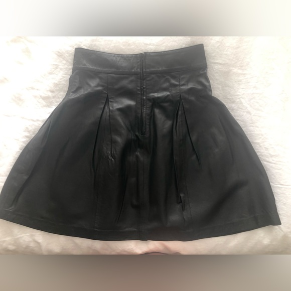 NWT S.A.S. 100% leather full skirt - Picture 2 of 10